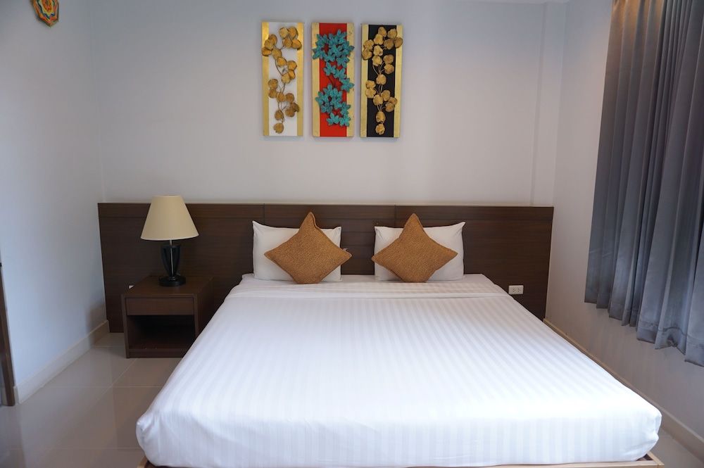 Green House Phuket Standard Double Room 2
