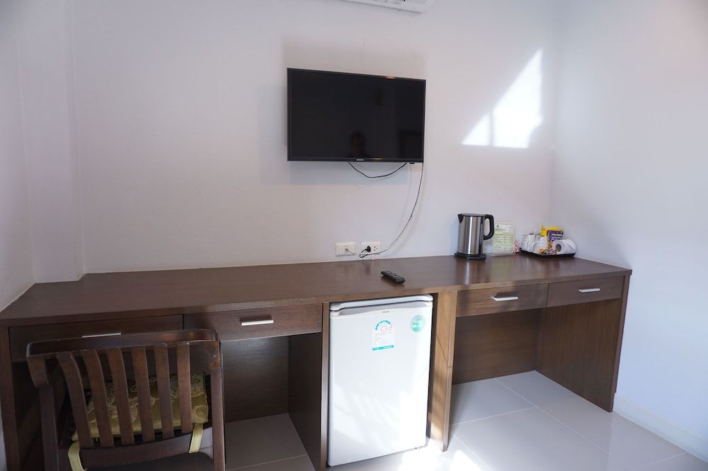 Green House Phuket Standard Double Room 6