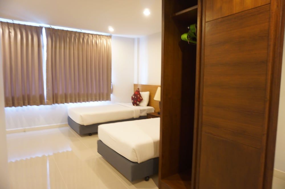 Green House Phuket Superior Twin Room 3