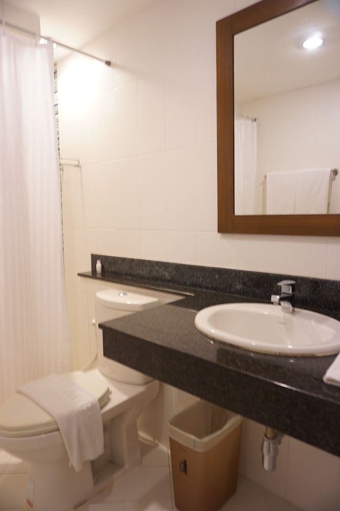 Green House Phuket Superior Double Room 2