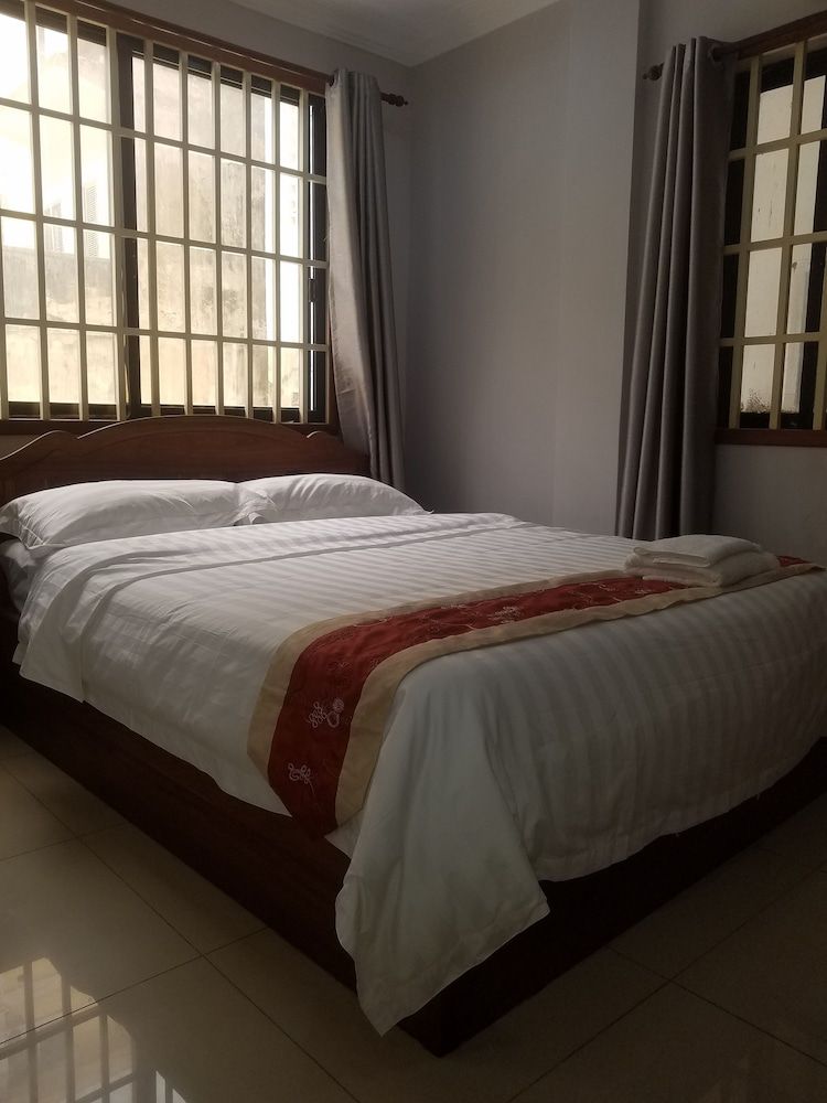 undefined Wei Si Deng Hotel and Restaurant 4