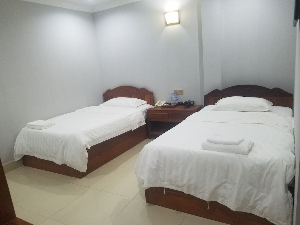 undefined Wei Si Deng Hotel and Restaurant 9