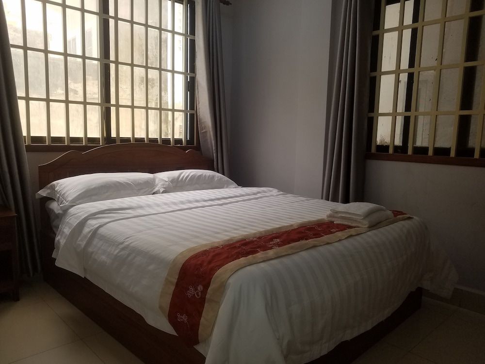 undefined Wei Si Deng Hotel and Restaurant 3