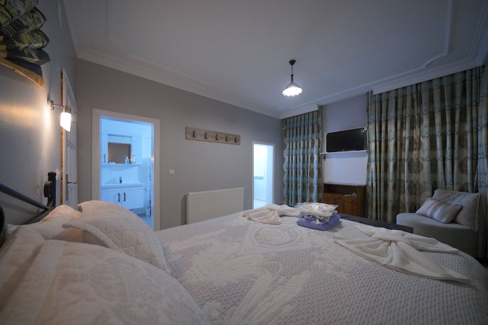 Pashabelle Hotel - Adults Only Family Triple Room