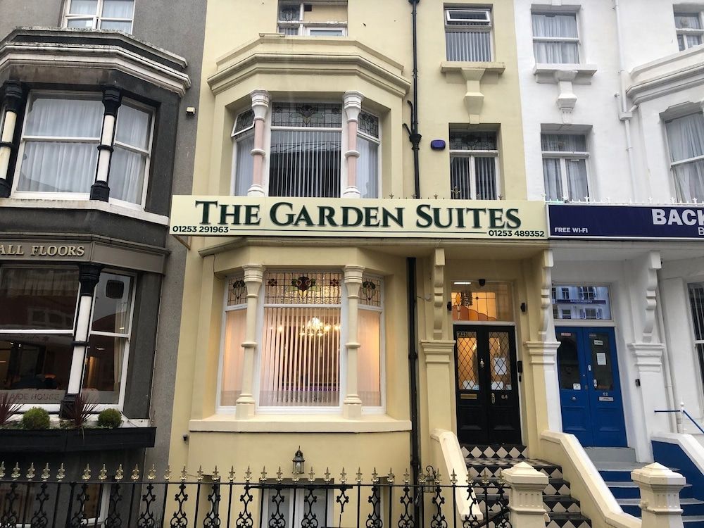 undefined The Winter Garden Suites 6