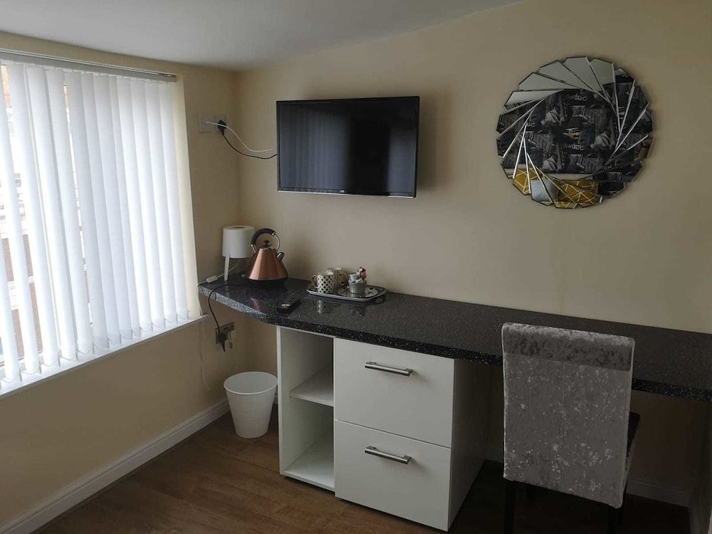 The Winter Garden Suites Deluxe Double Room 4