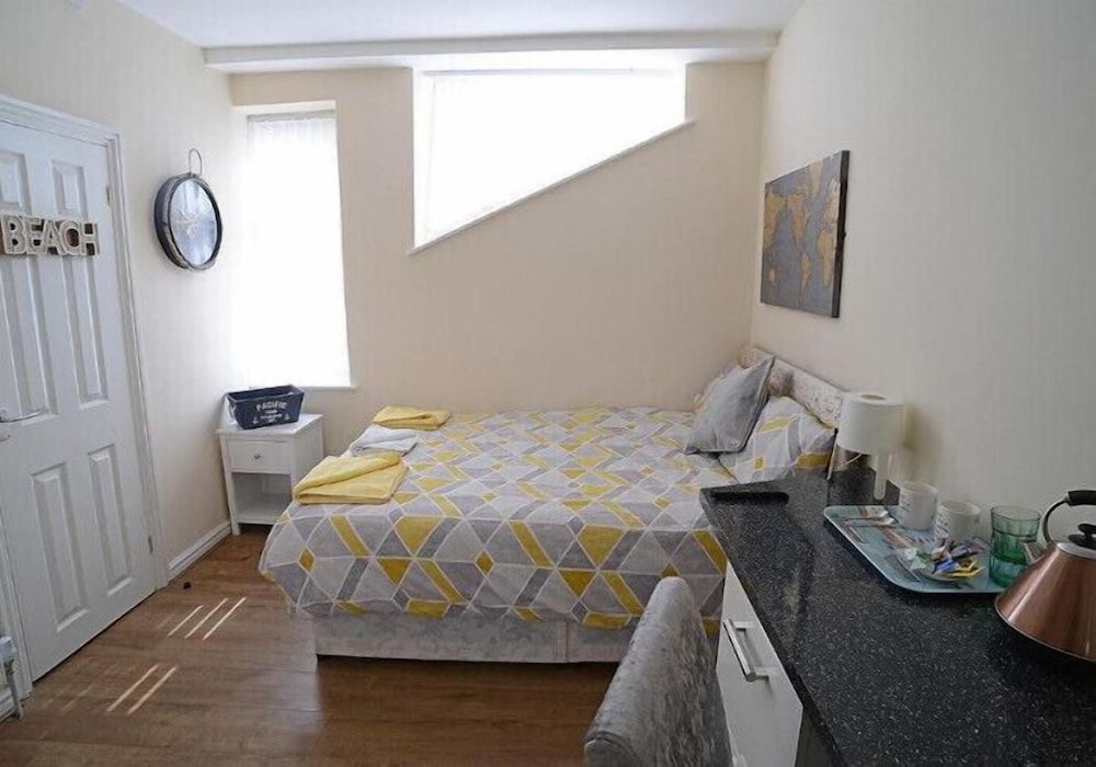 undefined The Winter Garden Suites 3