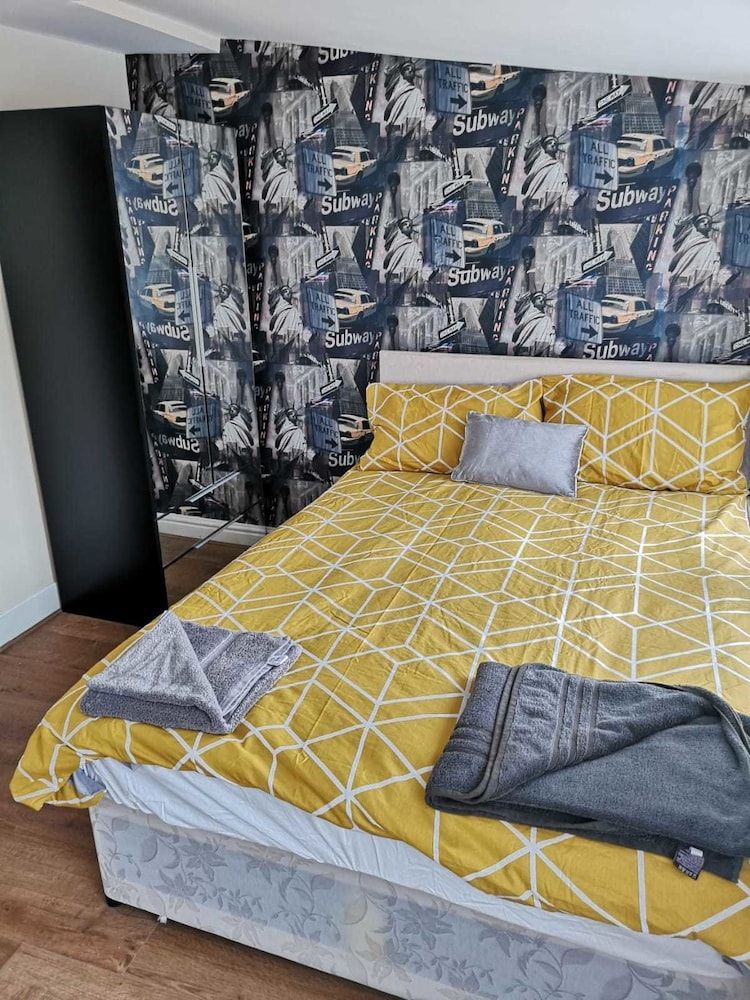 The Winter Garden Suites Deluxe Double Room