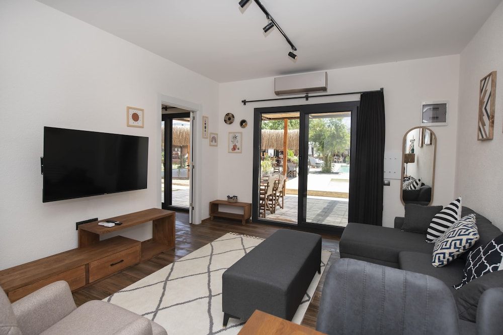 Nomade Caravan Camping Deluxe King Suite 9