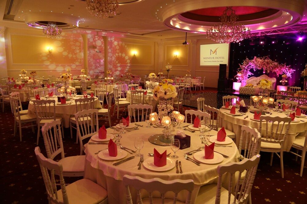 undefined Meneur Hotel 4