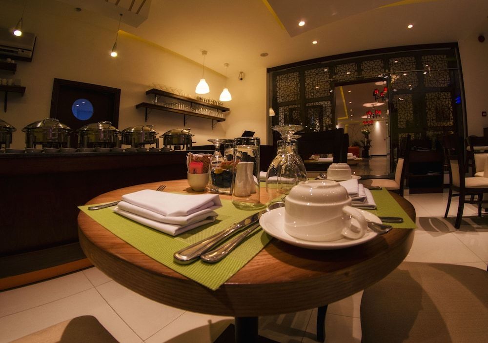 undefined Meneur Hotel 9