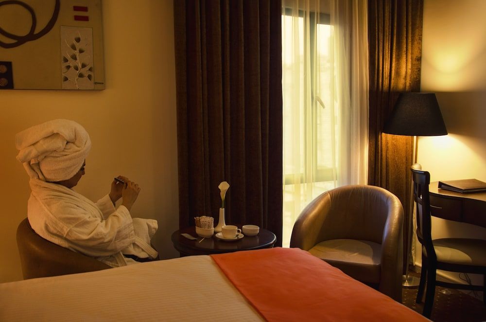 undefined Meneur Hotel 5