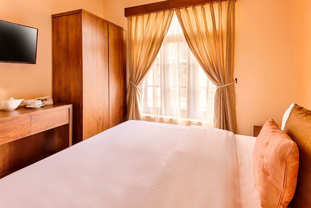 Spice Ella DELUXE DOUBLE ROOM 2