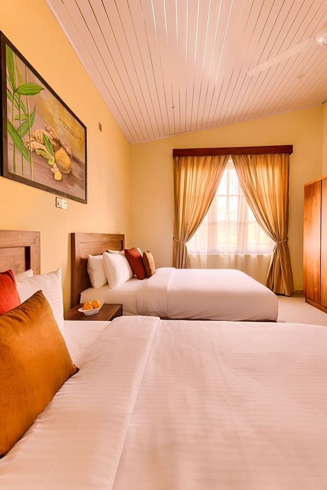 Spice Ella SUPERIOR FAMILY ROOM 3