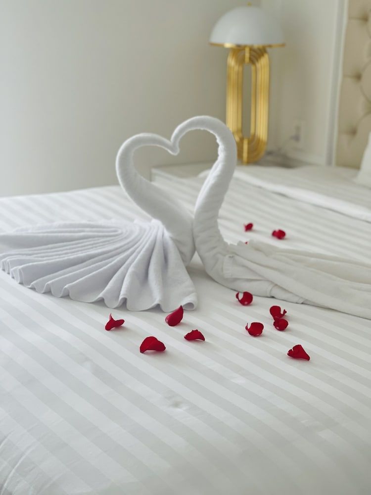 The View Hotel Premium Room 6