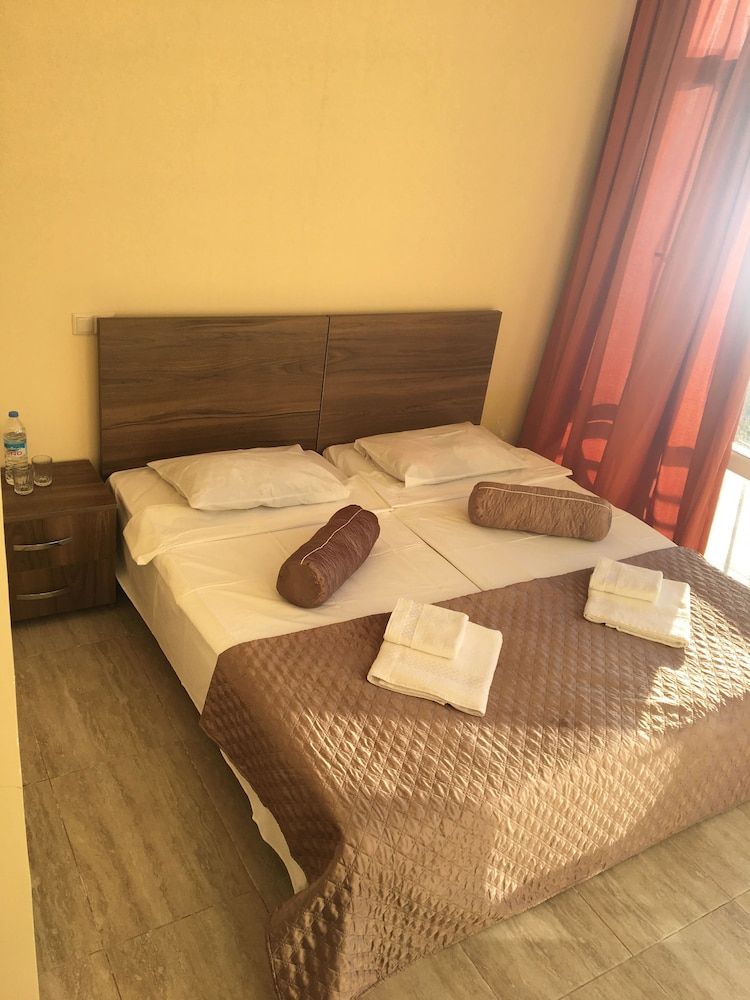 undefined Hotel Guesthouse Lola 9