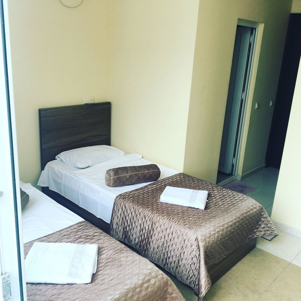 undefined Hotel Guesthouse Lola 3