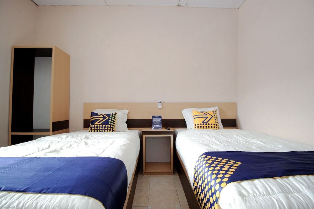 Economy Twin Room