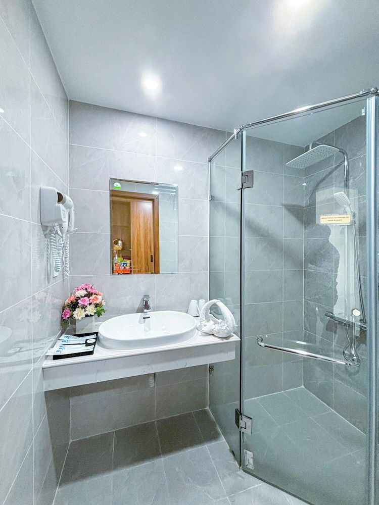 undefined Night Sea Hotel 4