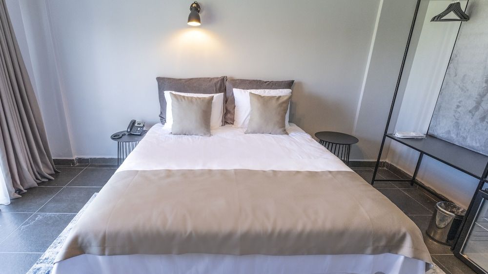 Ortel Inn Cift Kisilik Oda, Bahce ve Deniz Manzarali 2