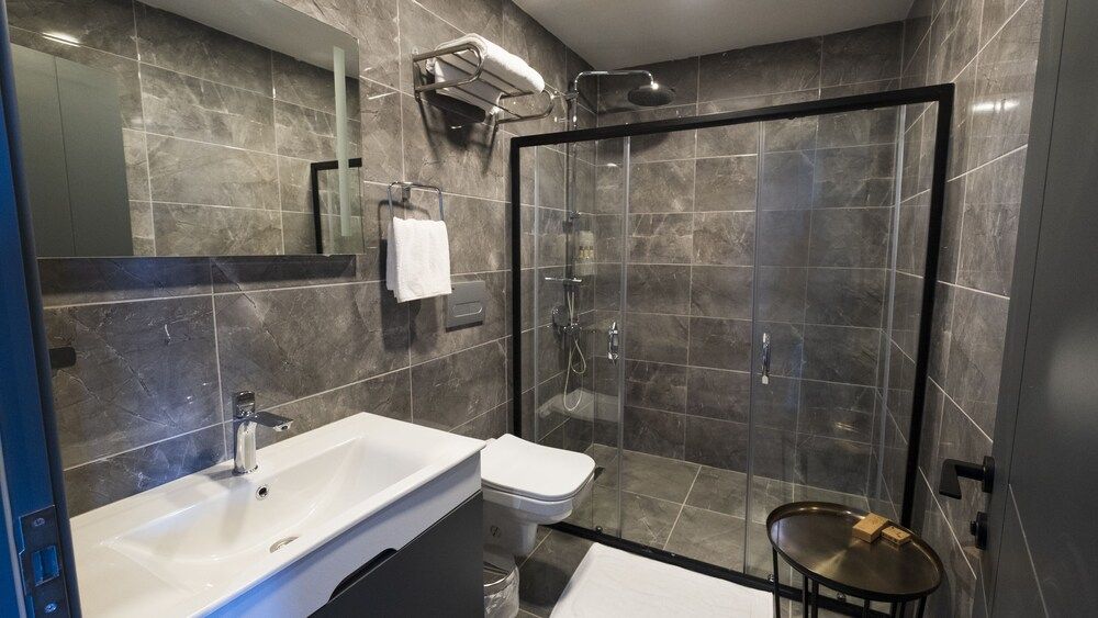 Ortel Inn Cift Kisilik Oda, Bahce ve Deniz Manzarali 6