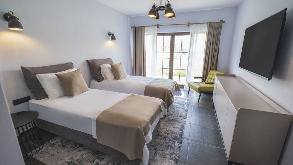 Ortel Inn Iki Ayri Yatakli Oda, Bahce ve Doga Manzarali