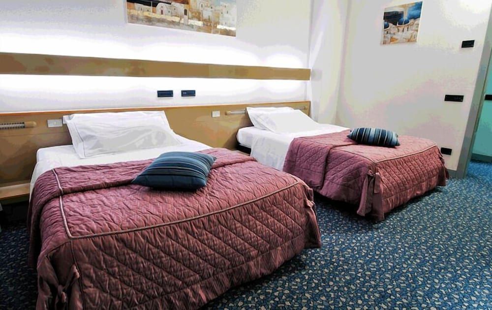 Hotel Michelangelo - Biella Junior Room, 2 Queen Beds