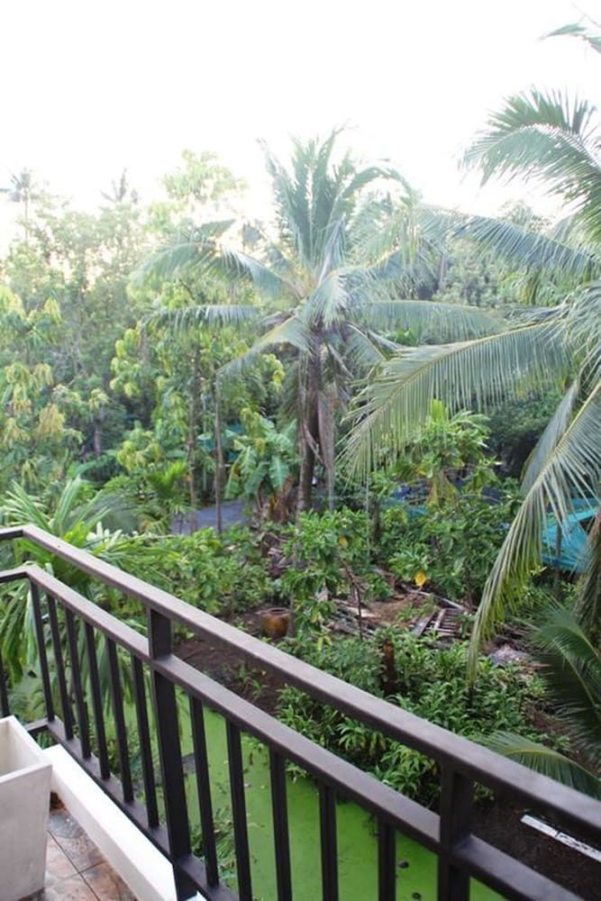 Baan Klangsuan Bang Korbua Standard Room, 1 King Bed, Non Smoking 11