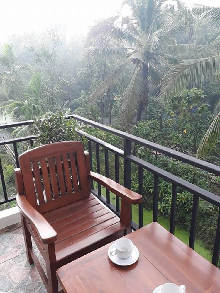 Baan Klangsuan Bang Korbua Standard Room, 1 King Bed, Non Smoking 9