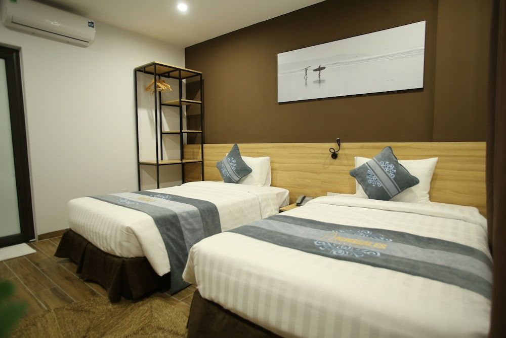 Kingsales Hotel Deluxe Twin Room 2