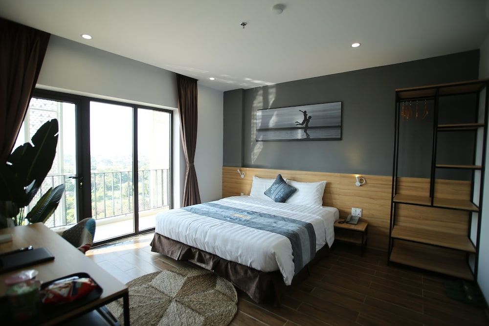 undefined Kingsales Hotel 3