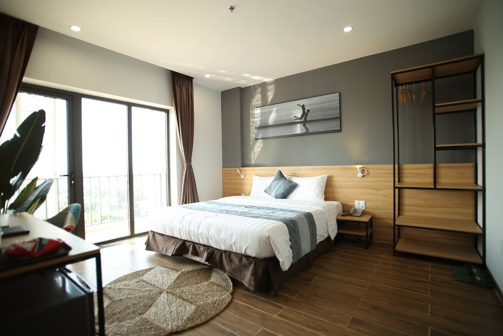 undefined Kingsales Hotel