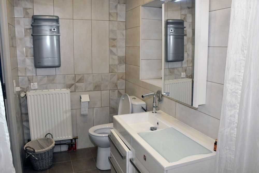 La Ferme de Flo' Double or Twin Room, Accessible, Garden View (COQ - RDC - PMR) 8