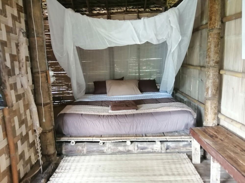 Art Khamu Homestay Romantic Bungalow, Balcony, River View