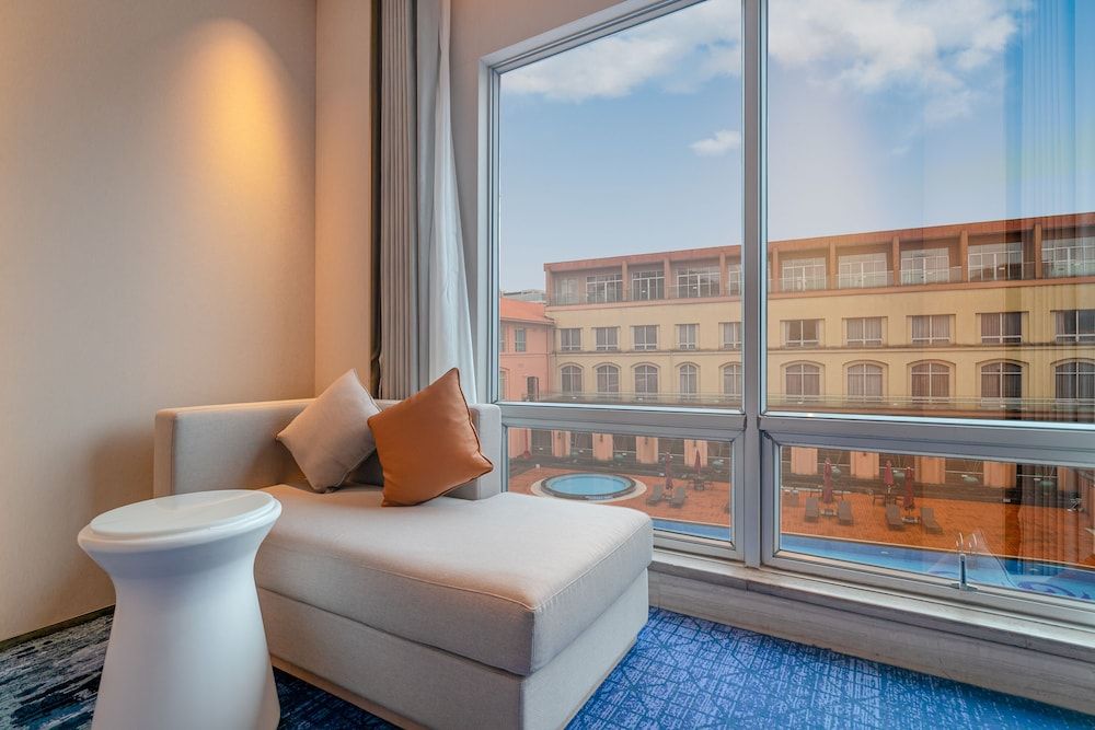 Easeland Hotel  Guangzhou Deluxe Twin Room 4