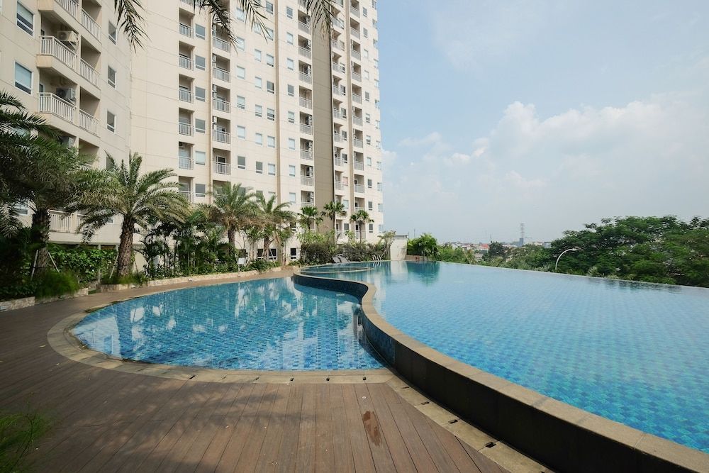 Comfy Studio Mustika Golf Apartment