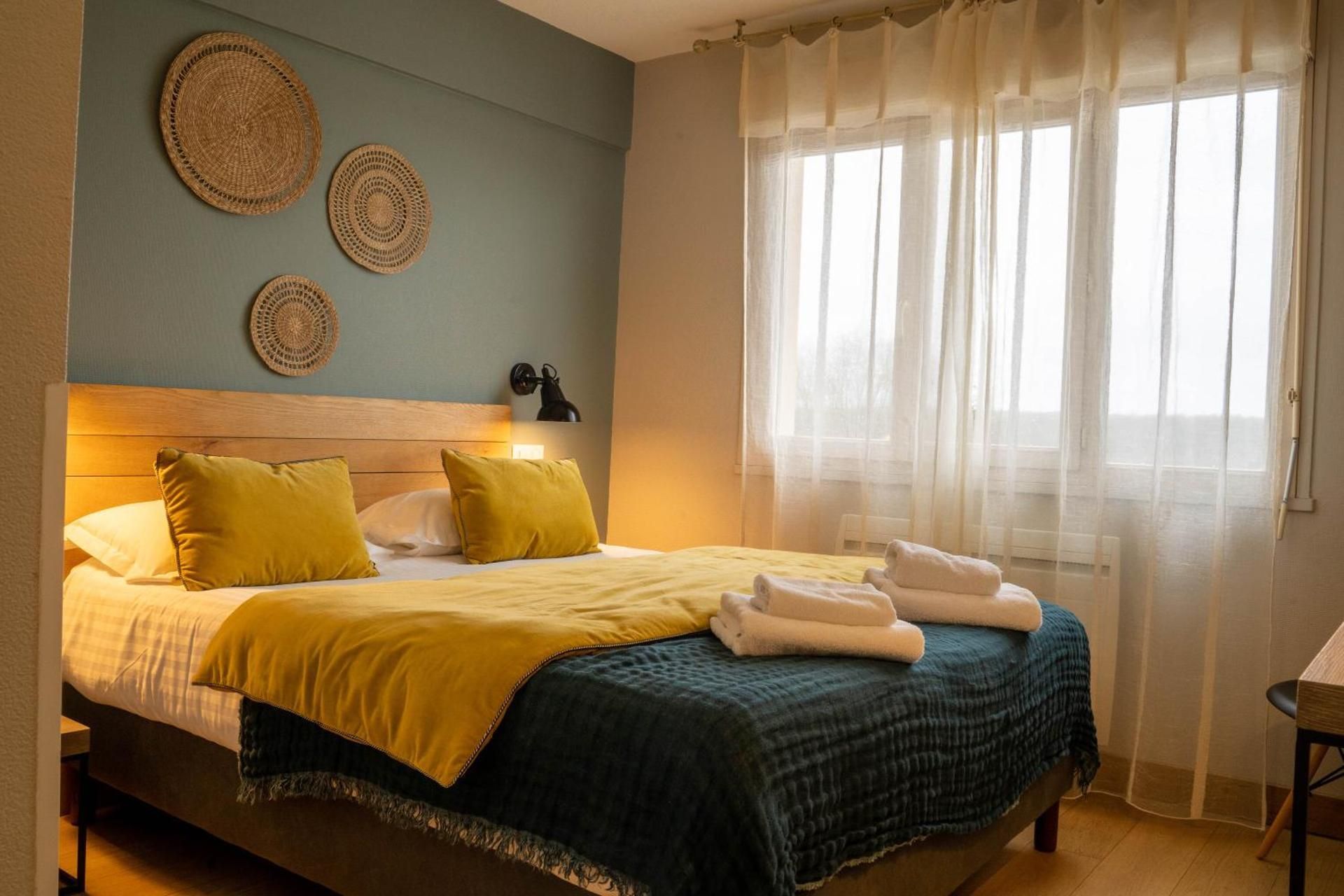 Double Room with Shower - Valley View