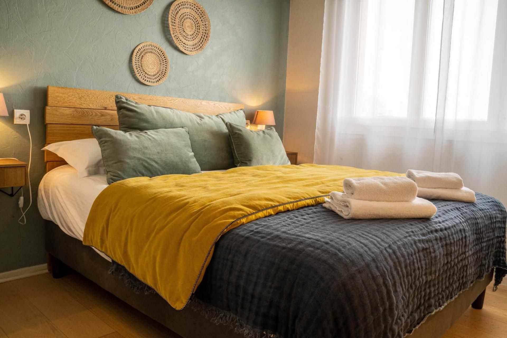 Double Room with Shower - Valley View