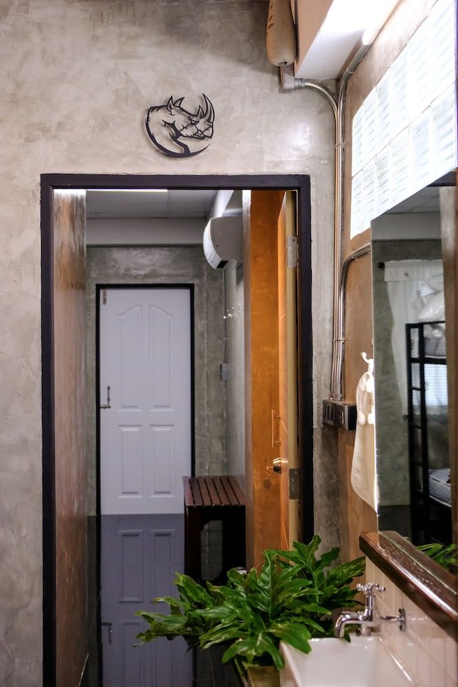 Baan Lung Poshtel - Hostel Mixed Dormitory (Rhino) 2