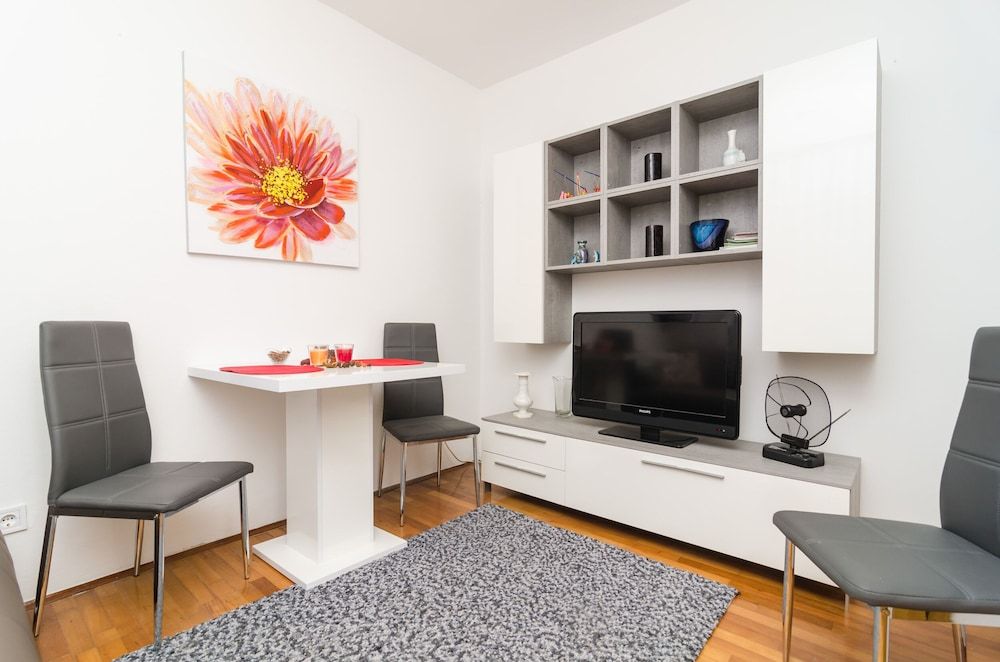 undefined Apartment Adea 9