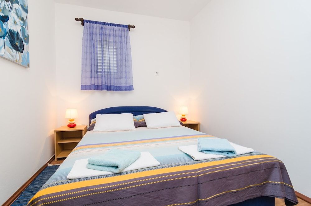 undefined Apartment Adea 5