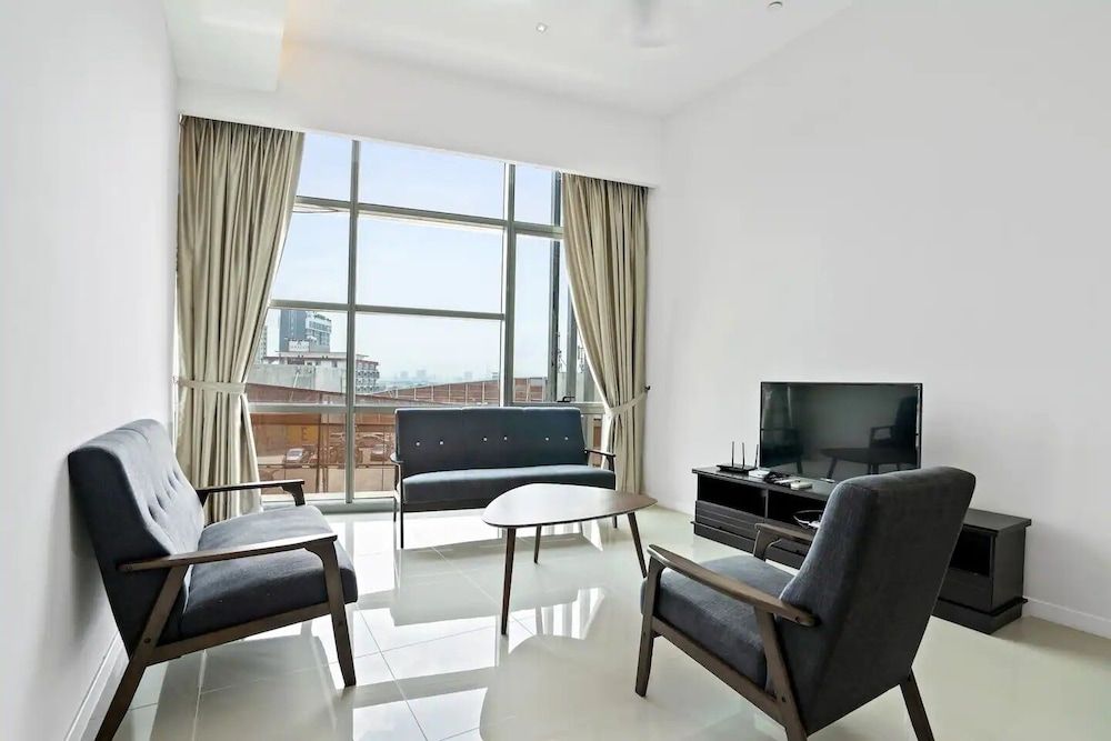 undefined Deluxe2 Paradigm Mall