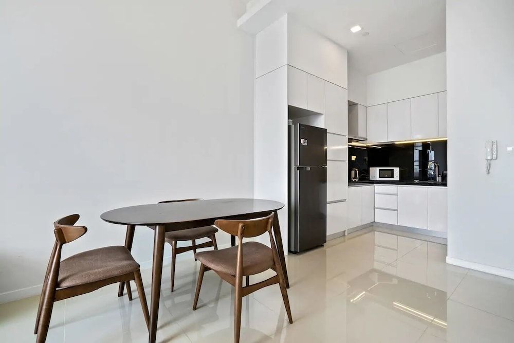 undefined Deluxe2 Paradigm Mall 9