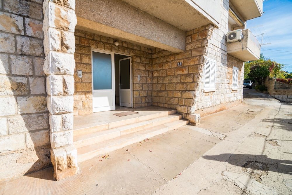 undefined Apartment Zana 6