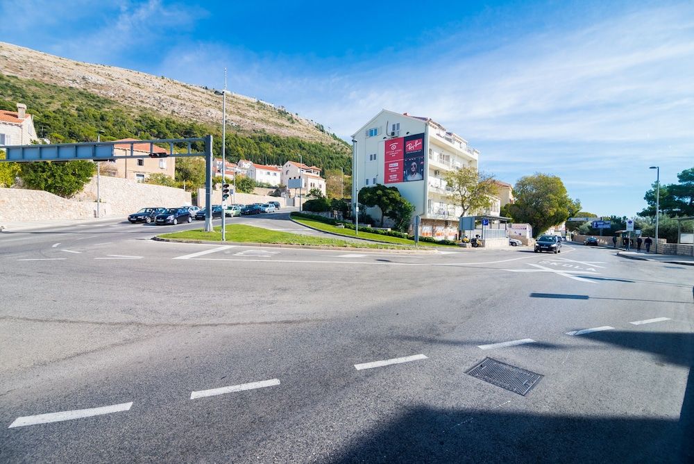 undefined Apartment Zana 7