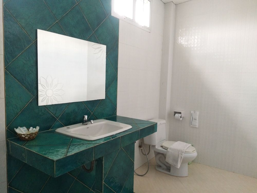 Phusuay Park View Hotel Classic Suite 5