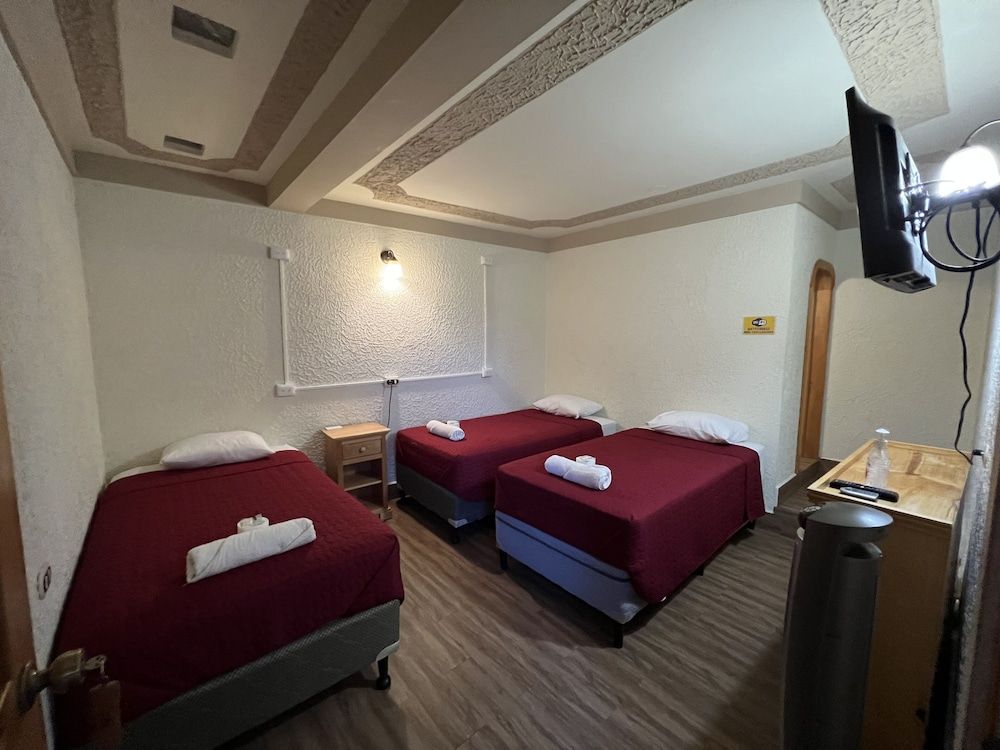 Hotel Posada don Miguel Family Triple Room 3