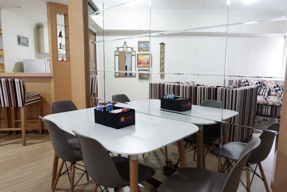 undefined Strategic 3BR Apt at Sudirman Tower Condominuim 3