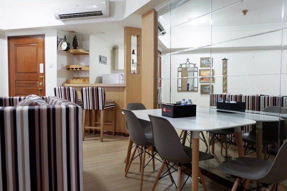 undefined Strategic 3BR Apt at Sudirman Tower Condominuim 4