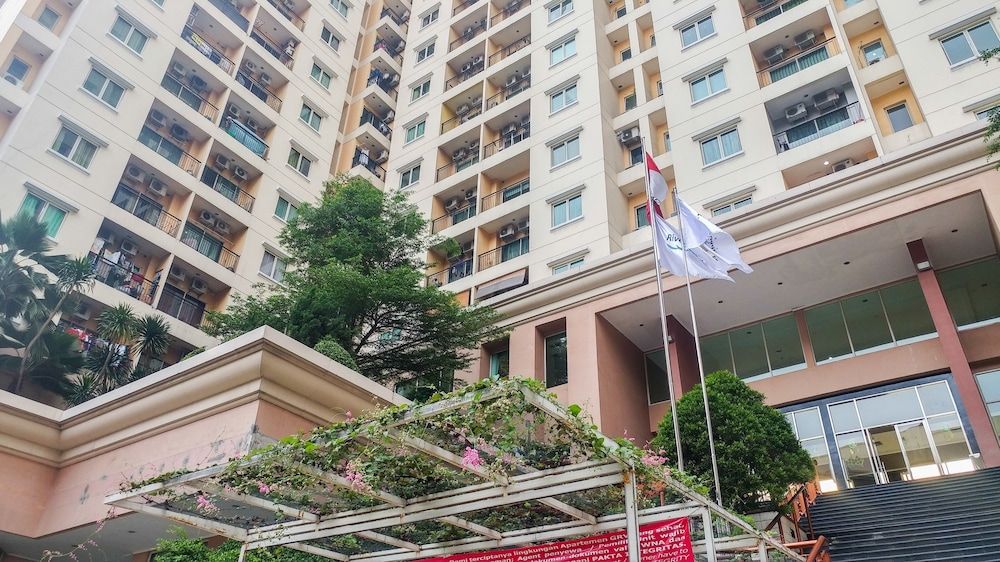 undefined Modern 2BR at City Home Apartment with Sofa Bed near MOI